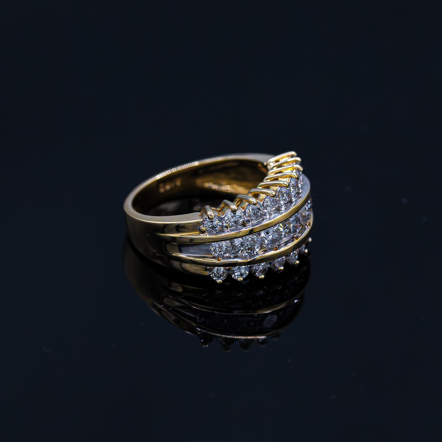 Queen Ring with Diamonds