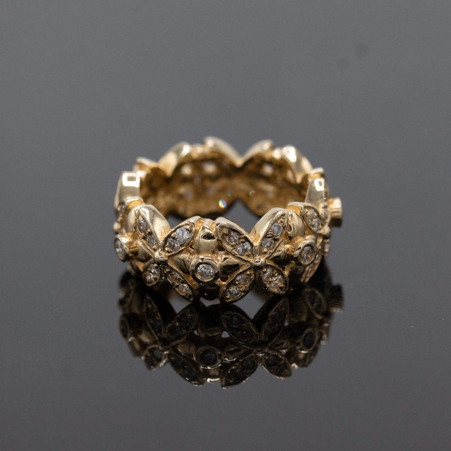 Petal Ring With Diamonds